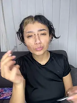 baby akuma online show from April 22, 2026, 3:46 am