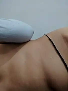 Student girl00 online show from April 30, 2026, 4:58 pm