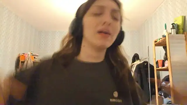 Snapshot of CindyLight chatting on March 18, 2026, 6:20 pm CindyLight online show from March 18, 2026, 6:20 pm