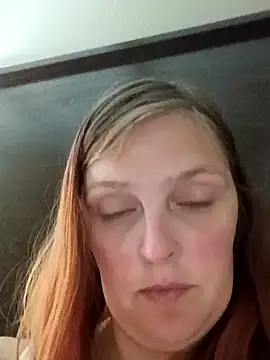 sexymomma2026 online show from April 3, 2026, 1:23 am