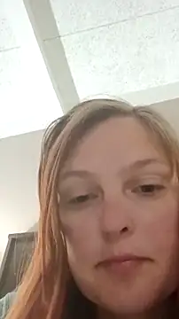 sexymomma2026 online show from April 6, 2026, 3:24 am