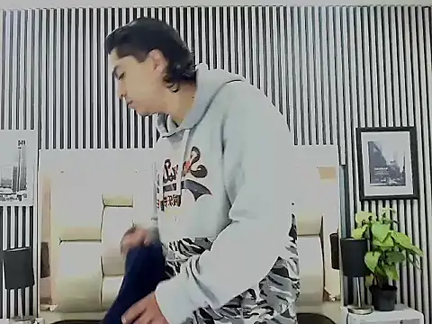 Alex Wolft online show from April 8, 2026, 11:44 am