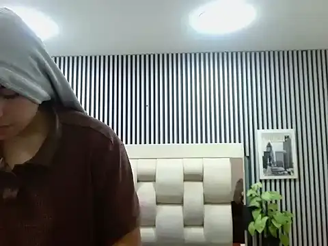 Snapshot of Alex_Wolft chatting on May 3, 2026, 12:31 pm Alex Wolft online show from May 3, 2026, 12:31 pm