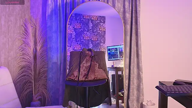 davis saint online show from April 18, 2026, 7:58 pm