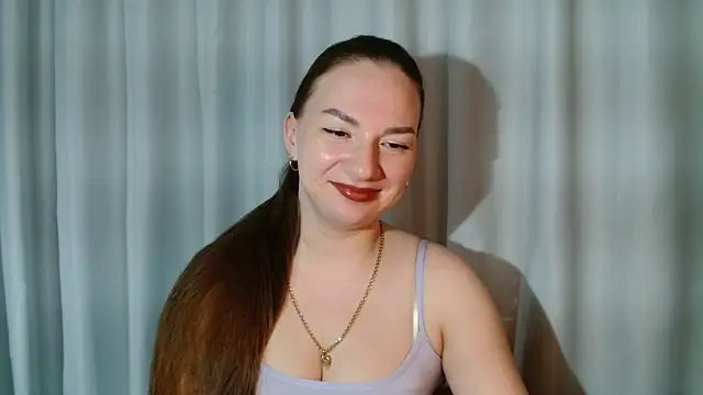 Snapshot of Belle_Fiesta chatting on April 11, 2026, 11:41 pm Belle Fiesta online show from April 11, 2026, 11:41 pm