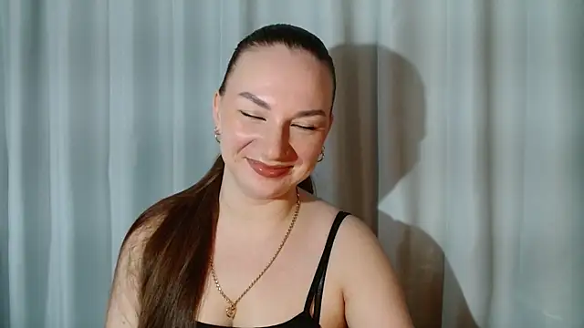 Snapshot of Belle_Fiesta chatting on March 30, 2026, 9:38 pm Belle Fiesta online show from March 30, 2026, 9:38 pm