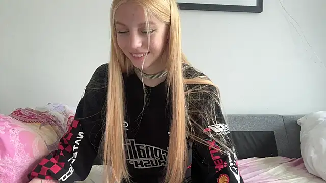 Snapshot of Fanny_Fresh chatting on May 30, 2026, 8:53 am Fanny Fresh online show from May 30, 2026, 8:53 am