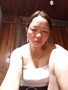 Yellow-pink online show from April 15, 2026, 5:50 pm