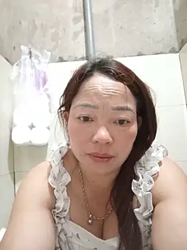Yellow-pink online show from June 12, 2026, 11:24 pm