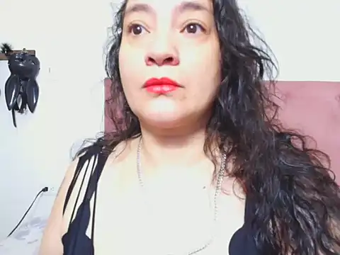 SiennaBloomhot online show from March 25, 2026, 6:24 am