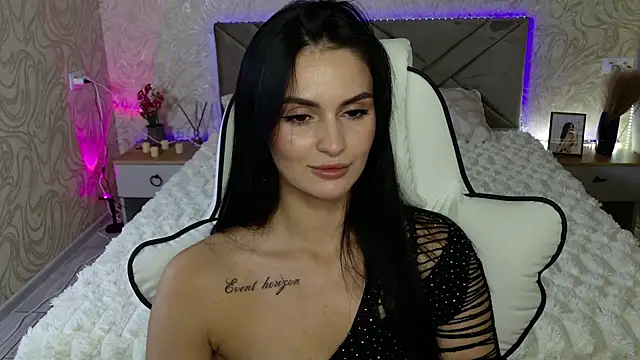MilaaSweety online show from July 12, 2026, 7:47 pm
