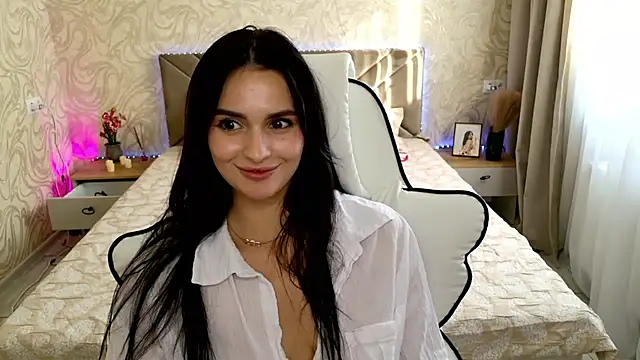 MilaaSweety online show from July 5, 2026, 4:19 am