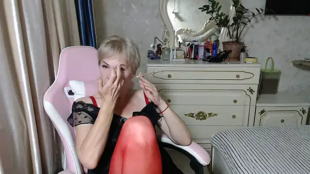 Snapshot of Sweet_Lena7 chatting on May 16, 2026, 8:52 pm Sweet Lena7 online show from May 16, 2026, 8:52 pm