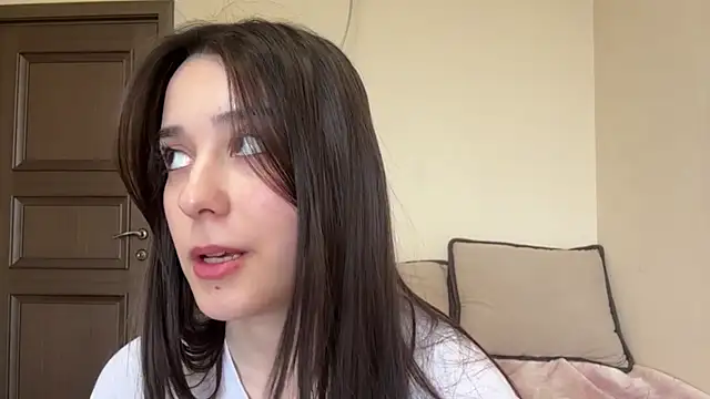 AdeleVelvet online show from April 23, 2026, 12:29 pm