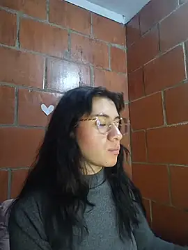 Amanda x1 online show from May 20, 2026, 7:55 pm