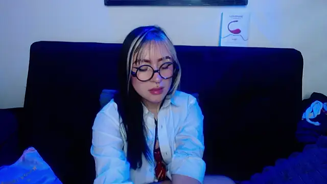 melodygirl2   online show from April 12, 2026, 7:44 am