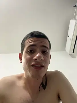 novinho gostoso safado online show from May 8, 2026, 12:58 am