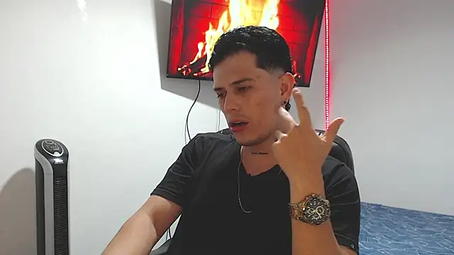 JUAN CAMILOXXX online show from April 3, 2026, 4:19 am