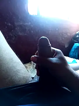 Snapshot of loescoton chatting on March 28, 2026, 10:33 pm loescoton online show from March 28, 2026, 10:33 pm