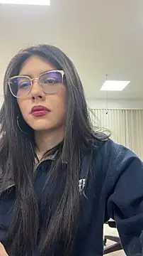 Cloebennet013 online show from May 16, 2026, 1:48 am