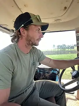 Snapshot of Franna7383 chatting on March 14, 2026, 3:51 pm Franna7383 online show from March 14, 2026, 3:51 pm