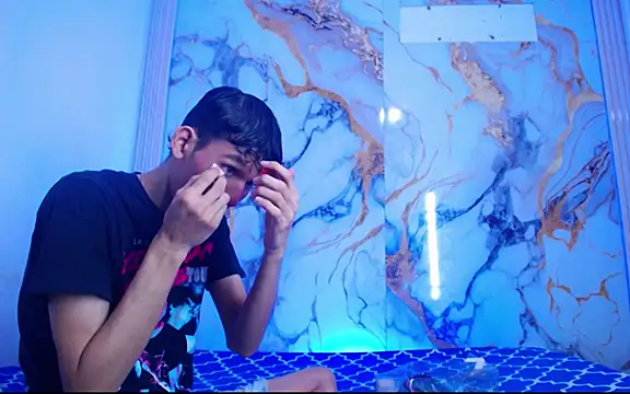 Desire Boys1 online show from April 25, 2026, 6:49 pm