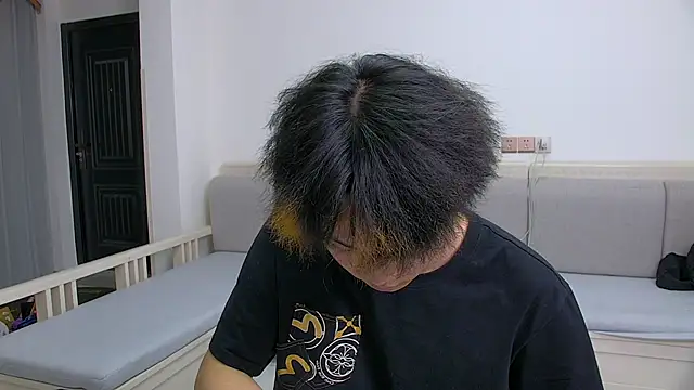 icecream-002 online show from March 13, 2026, 10:20 am