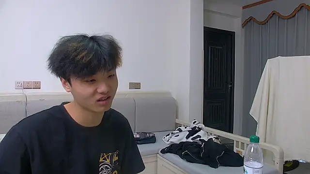 icecream-002 online show from March 17, 2026, 7:33 am