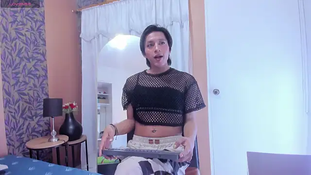 july quinzel online show from April 23, 2026, 2:40 am