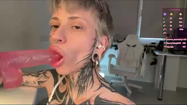 Snapshot of KizzieSherbert chatting on April 29, 2026, 4:33 pm KizzieSherbert online show from April 29, 2026, 4:33 pm