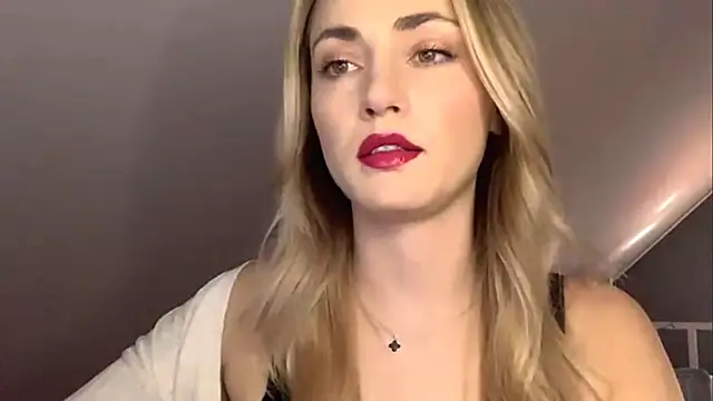 ScarlettSensitive online show from May 1, 2026, 2:11 pm
