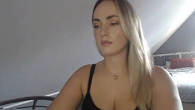 ScarlettSensitive online show from July 30, 2026, 2:16 pm