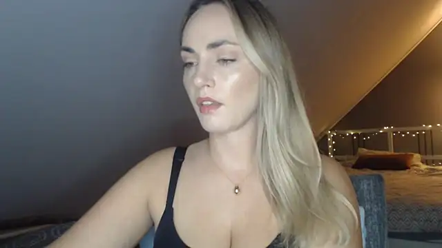 ScarlettSensitive online show from July 21, 2026, 8:21 pm