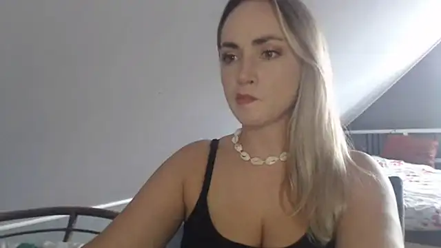 ScarlettSensitive online show from July 14, 2026, 2:23 pm