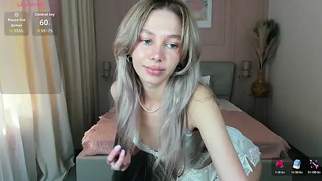 LuluAlis online show from March 24, 2026, 1:55 pm