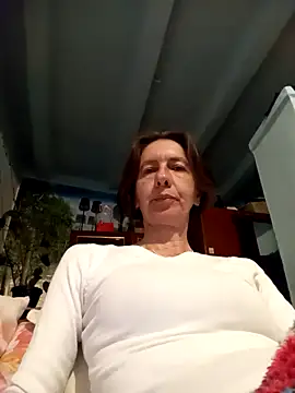 Tania9876 online show from May 18, 2026, 7:07 pm
