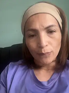 VivienneNoir online show from July 18, 2026, 1:41 pm