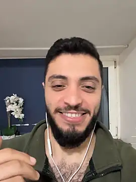 Snapshot of SoftAmjad chatting on April 15, 2026, 10:21 pm SoftAmjad online show from April 15, 2026, 10:21 pm