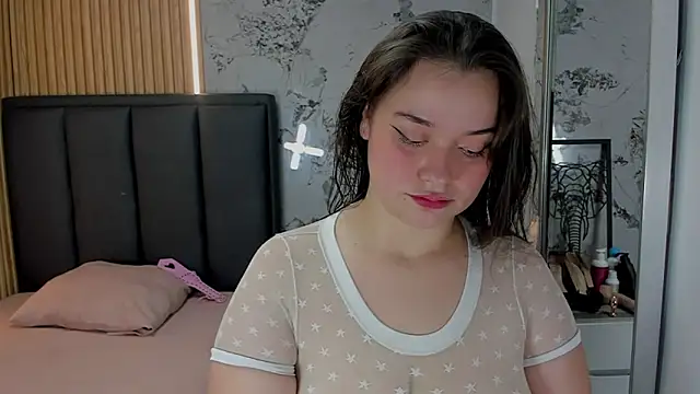 Maya johnson2 online show from June 24, 2026, 7:44 pm