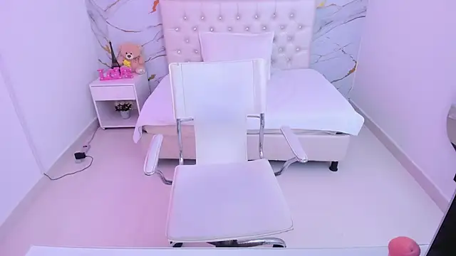 Snapshot of Sofia_echeverri chatting on May 20, 2026, 11:51 am Sofia echeverri online show from May 20, 2026, 11:51 am