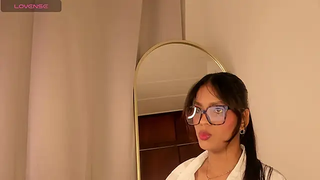 Aishs bigass online show from June 12, 2026, 5:16 am