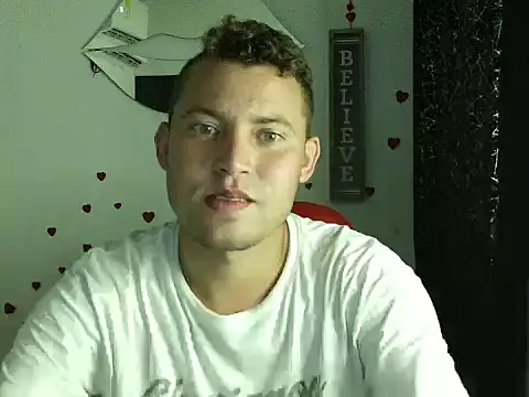 Snapshot of sven_fox723 chatting on May 16, 2026, 1:37 am sven fox723 online show from May 16, 2026, 1:37 am