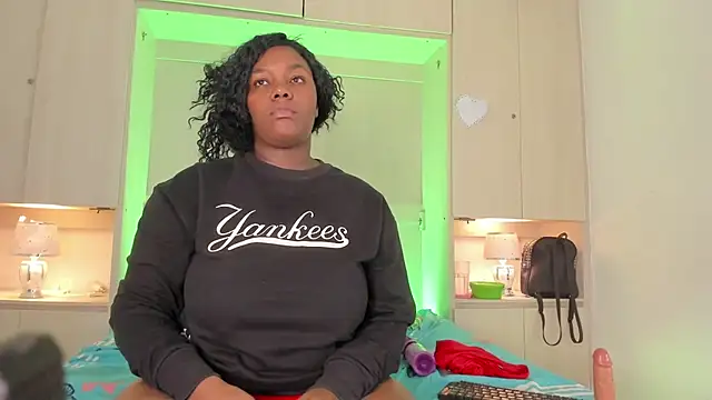 AvaJamess online show from April 10, 2026, 8:21 am