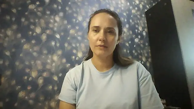 Snapshot of Alisa07qw chatting on June 18, 2026, 2:00 pm Alisa07qw online show from June 18, 2026, 2:00 pm