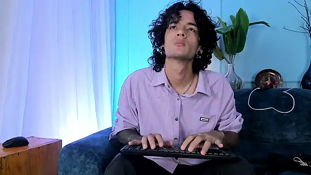 Skinny Mac online show from April 19, 2026, 1:23 pm