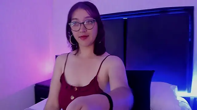 LilithBluum online show from April 7, 2026, 11:12 am