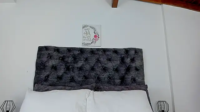 anaiscooper online show from March 29, 2026, 11:45 am