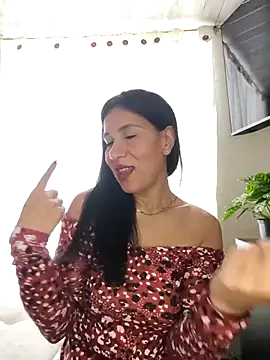 Snapshot of Camillemonroe_ chatting on May 7, 2026, 12:30 pm Camillemonroe online show from May 7, 2026, 12:30 pm