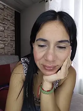 Camillemonroe  online show from June 18, 2026, 12:32 pm