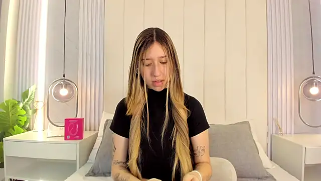 AmberVegaa online show from June 24, 2026, 9:01 pm